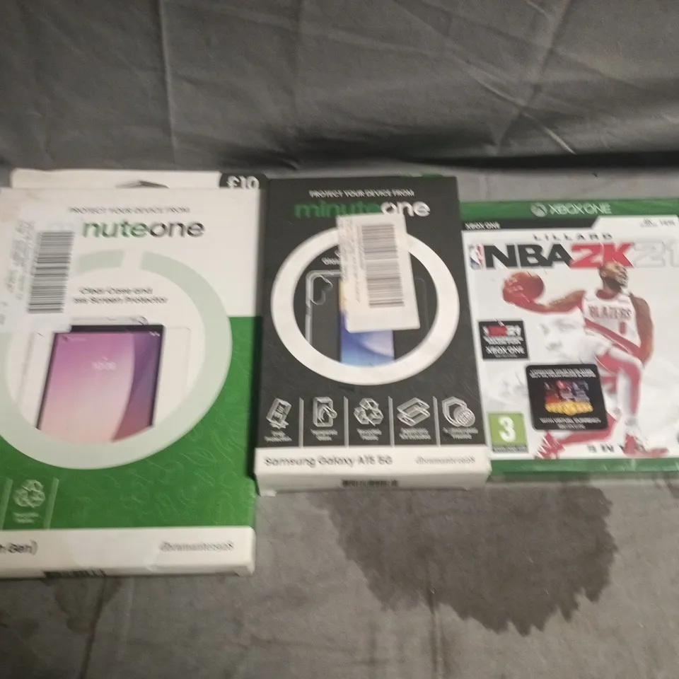 LARGE BOX OF APPROX 10 ASSORTED ITEMS TO INCLUDE XBOXONE GAME, TABLET CASE AND PHONE CASES