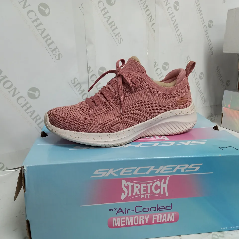 SKETCHERS MEMORY FOAM PINK TRAINERS SIZE 3.5