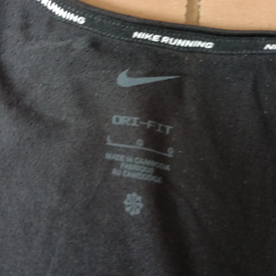 NIKE RUNNING SLIM FIT TANK IN BLACK - LARGE