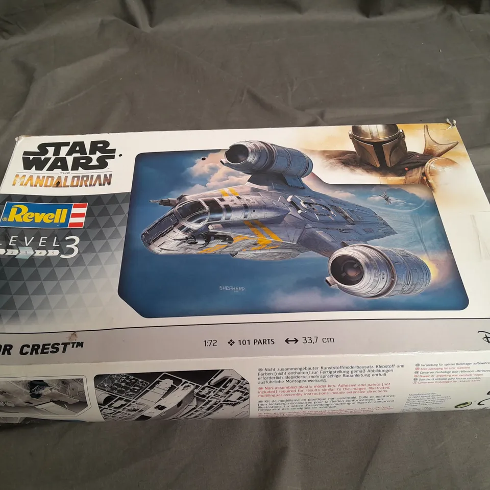 BOXED STAR WARS RAZOR CREST REVELL LEVEL 3
