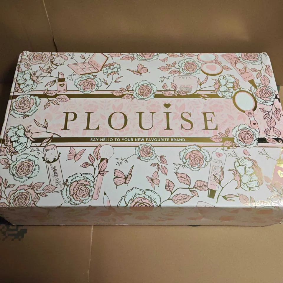 SEALED PLOUISE MAKE UP AND BEAUTY BOX SET