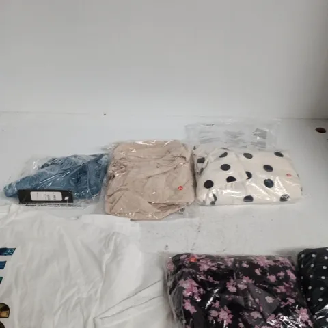 BOX OF APPROXIMATELY 15 ASSORTED CLOTHING ITEMS IN VARIOUS COLOURS, SIZES ANS STYLES