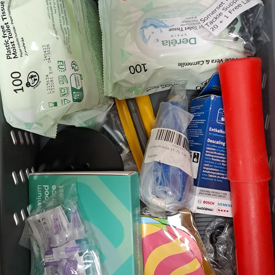 APPROXIMATELY 10 ASSORTED HOUSEHOLD ITEMS TO INCLUDE KONG BONE, MOIST TOILET TISSUE, DESCALING TABLET ETC 