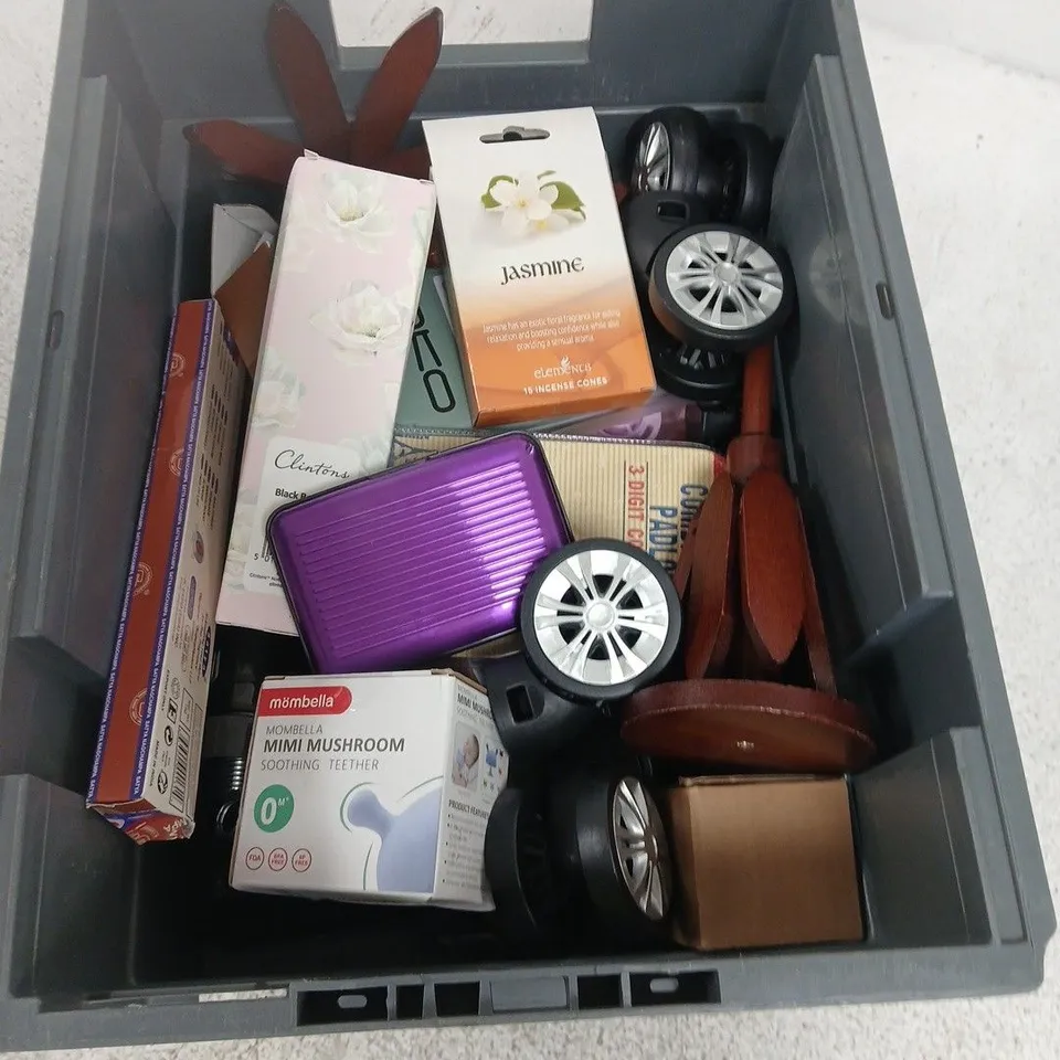BOX OF APPROXIMATELY 20 MIXED ITEMS INCLUDING wooden ornament, pen etc.