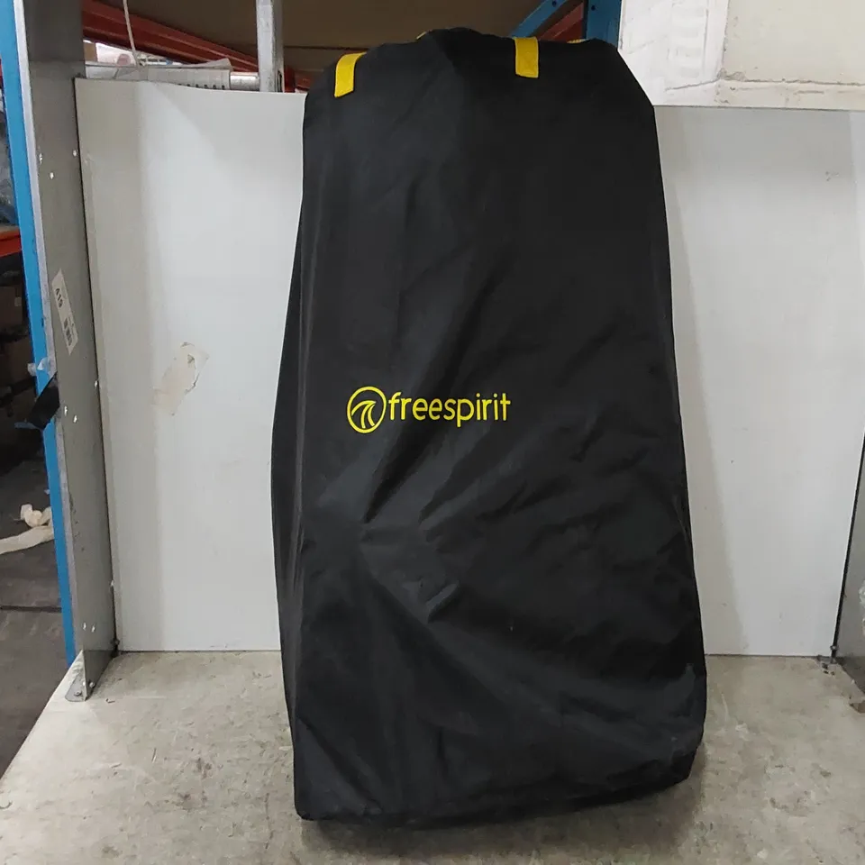 BAGGED FREESPIRIT INFLATABLE PADDLE BOARD SET WITH CARRY BAG (1 ITEM)