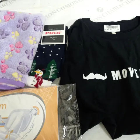 BOX OF APPROXIMATELY 25 ASSORTED CLOTHING ITEMS TO INCUDE - T-SHIRT , SOCKS , DRESS TOP - ETC