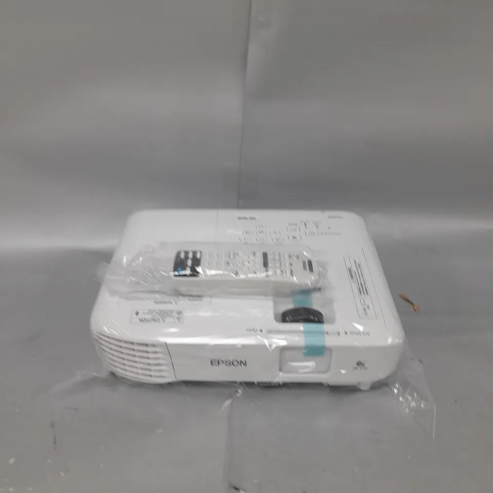 EPSON MULTIMEDIA PROJECTOR