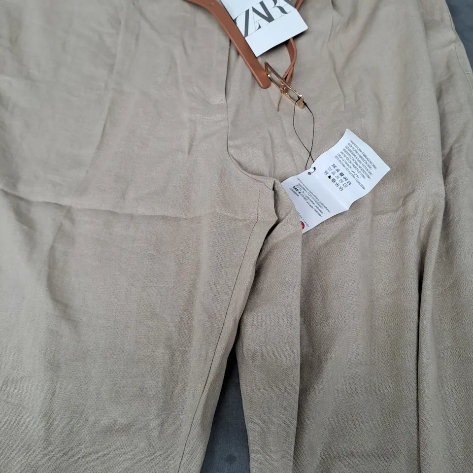 ZARA LINEN PANTS IN BEIGE SIZE MEDIUM