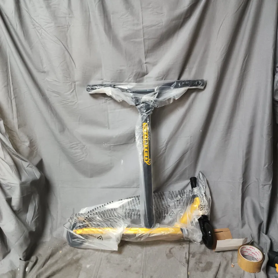 STUNTED GILT STUNT SCOOTER IN BLACK/GOLD