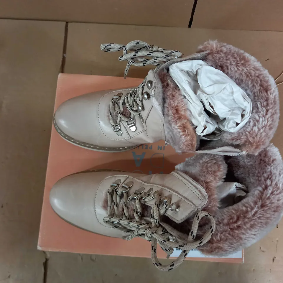MODA IN PELLE CHALOTT LEATHER HIKING BOOT SIZE 6