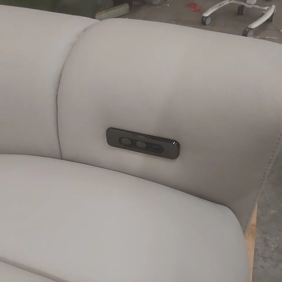 QUALITY DESIGNER ITALIAN MADE LEATHER UPHOLSTERED GIORGIO LOVESEAT