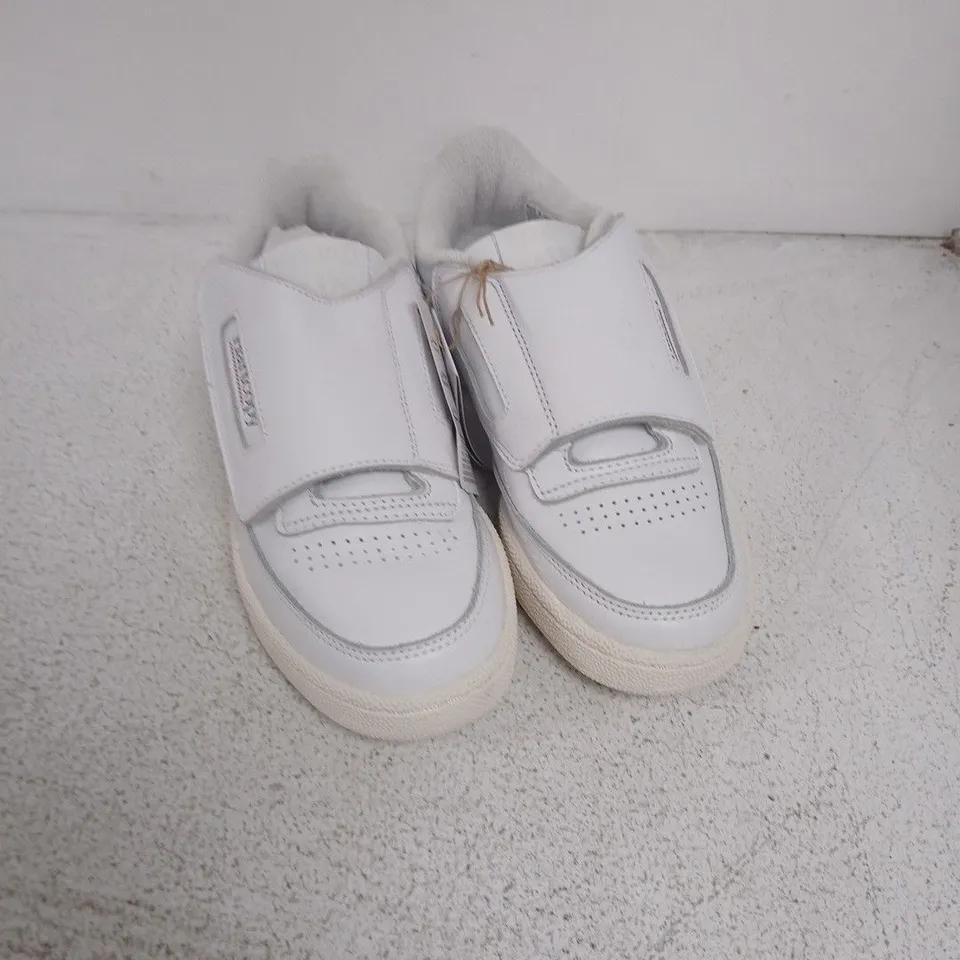 UK 4 REEBOK CLUB C STOMPER UNISEX WHITE TRAINERS