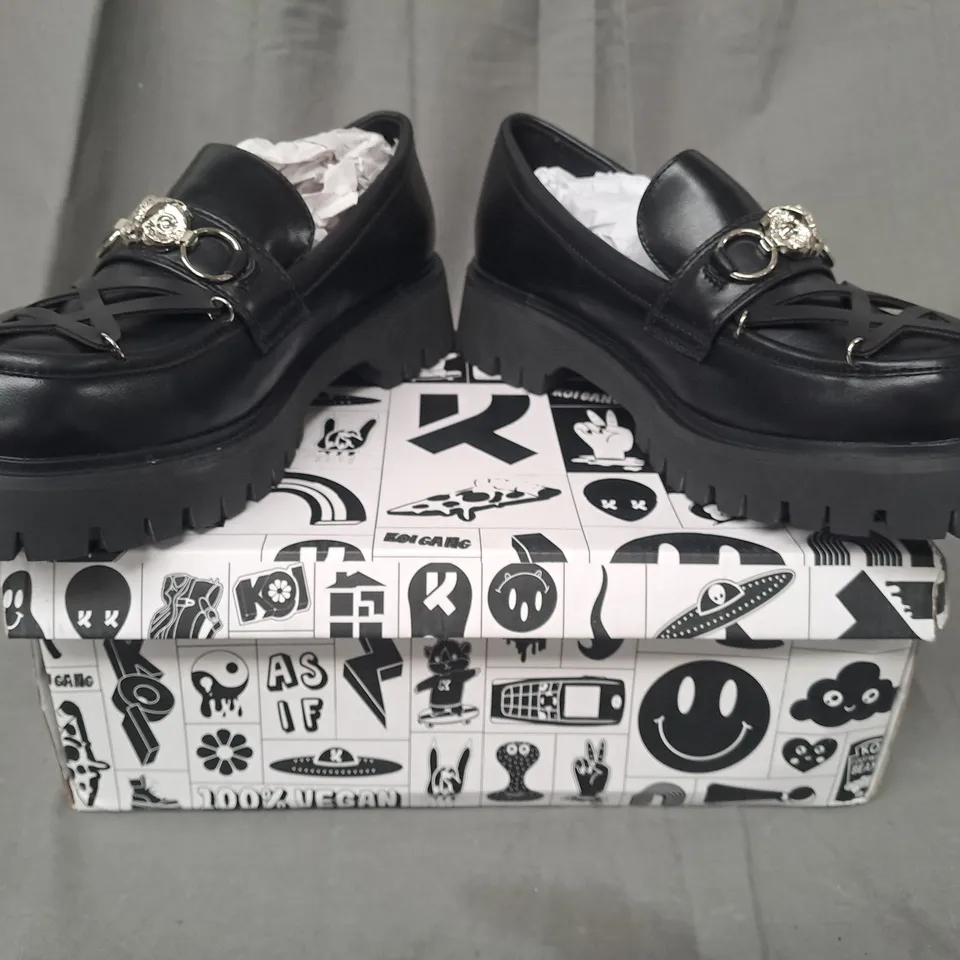 BOXED PAIR OF KOI VEGAN SILENT DUSK OWL PENTAGRAM LOAFERS IN BLACK UK SIZE 8