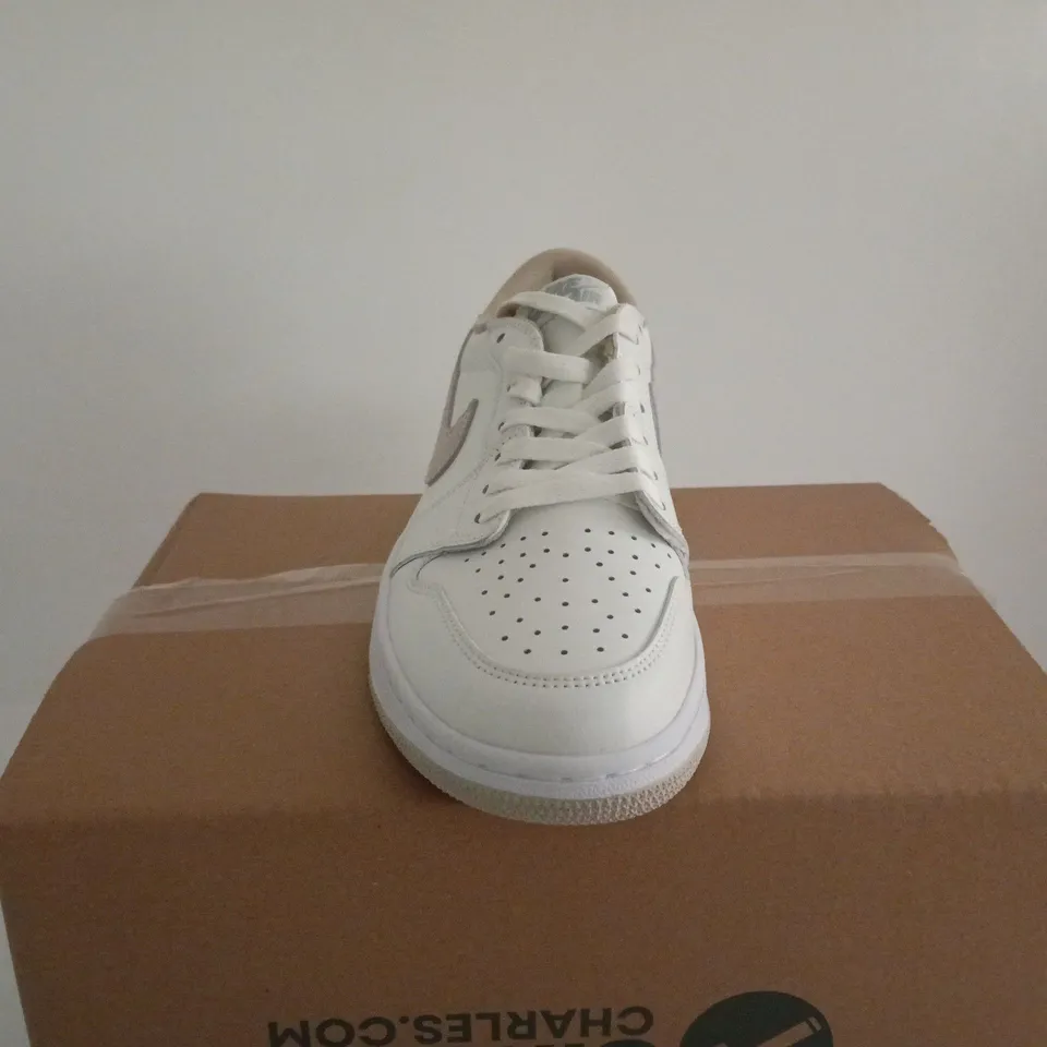 NIKE AIR WHITE/GREY TRAINERS UK 5.5