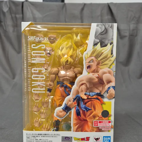 DRAGON BALL Z SUPER SAIYAN SON GOKU FIGURE