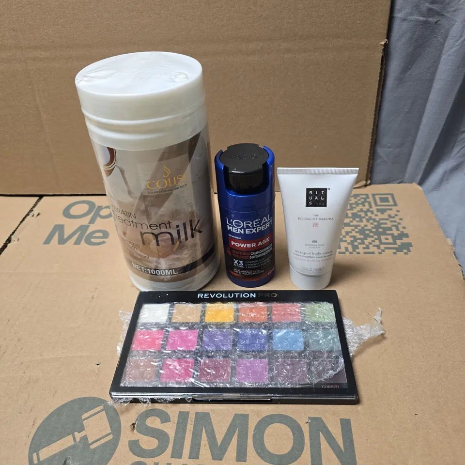 TOTE OF APPROXIMATELY 20 ASSORTED COSMETIC ITEMS TO INCLUDE KERATIN MILK, L'OREAL MEN EXPERT POWER AGE, RITUALS...BODY CREAM, REVOLUTION PRO PALETTE ETC