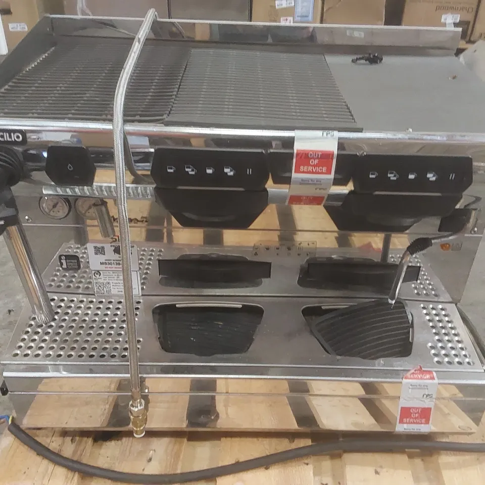 RANCILIO CLASSE 7 COMMERCIAL 2 GROUP COFFEE MACHINE