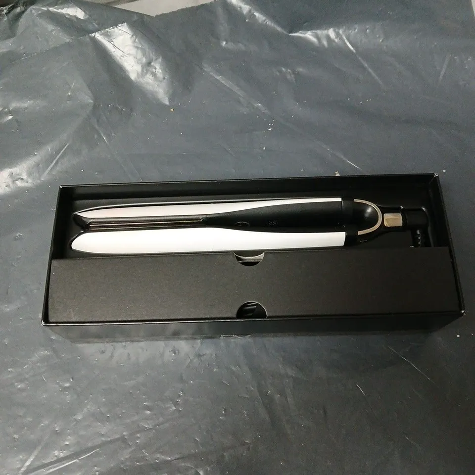 GHD PLATINUM+ WHITE STRAIGHTENER BOXED