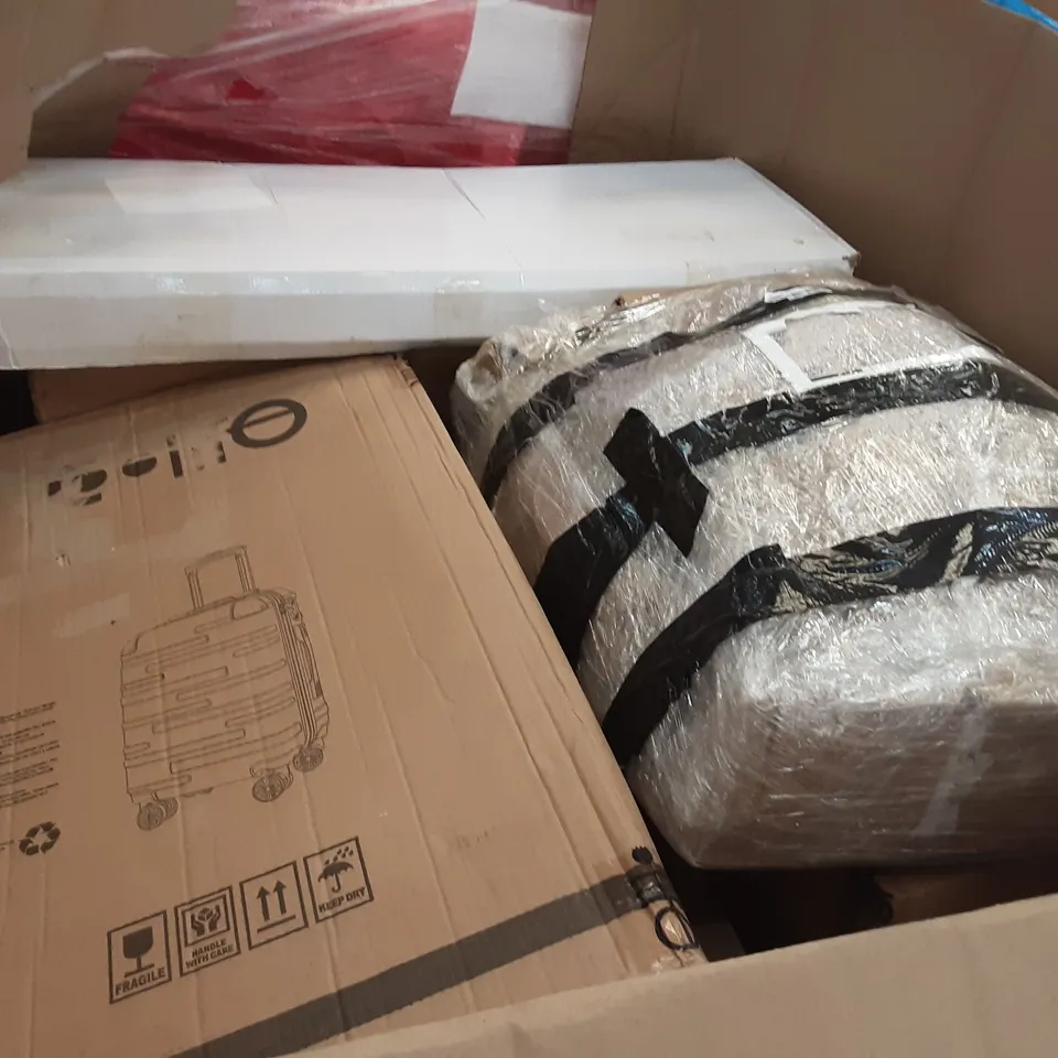 PALLET OF ASSORTED PRODUCTS TO INCLUDE COLIFE LUGGAGE, LED BATHROOM MIRROR, REIGA CEILING FAN, X-COSRACK ROUND ROPE SWING, MODENA MIRROR,  
