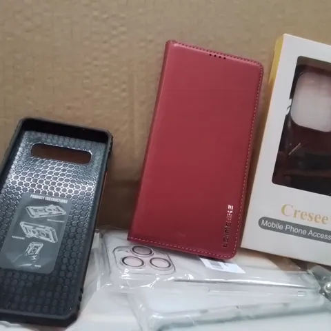 PALLET CONTAINING A LARGE QUANTITY OF PHONE CASES,SCREEN PROTECTORS 