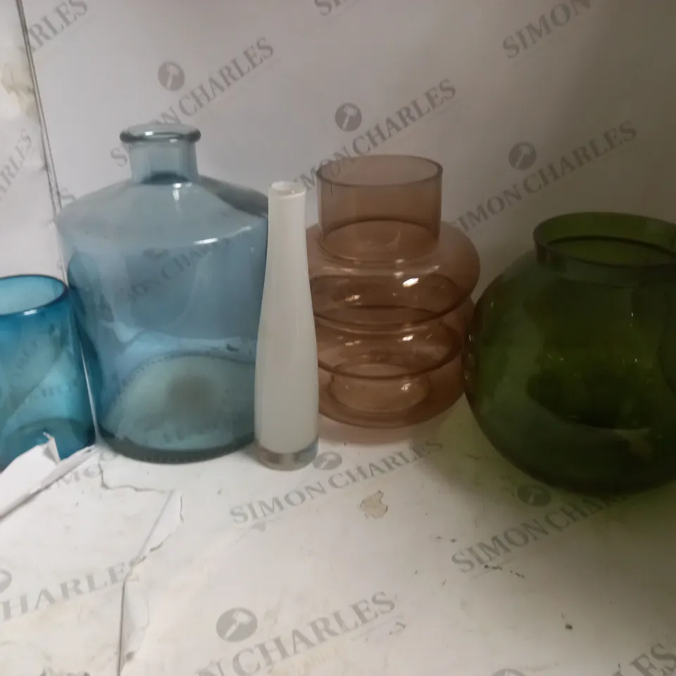 SET OF 5 VASES OF VARIOUS SIZES, SHAPES AND COLOURS - COLLECTION ONLY