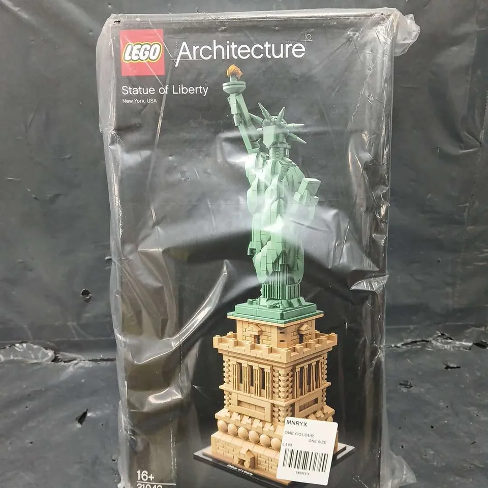 LEGO ARCHITECTURE EMPIRE STATE BUILDING (SET 21042)