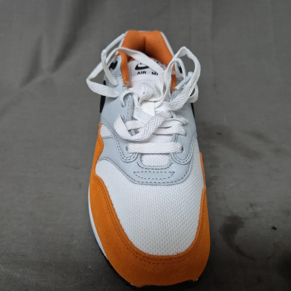 BOXED PAIR OF NIKE AIR MAX 1 SHOES IN WHITE/GREY/ORANGE UK SIZE 6