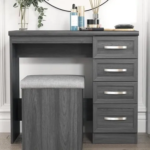 BOXED GRADE 1 CAMBERLEY DRESSING TABLE AND STOOL SET DARK OAK-EFFECT (1 BOX)
