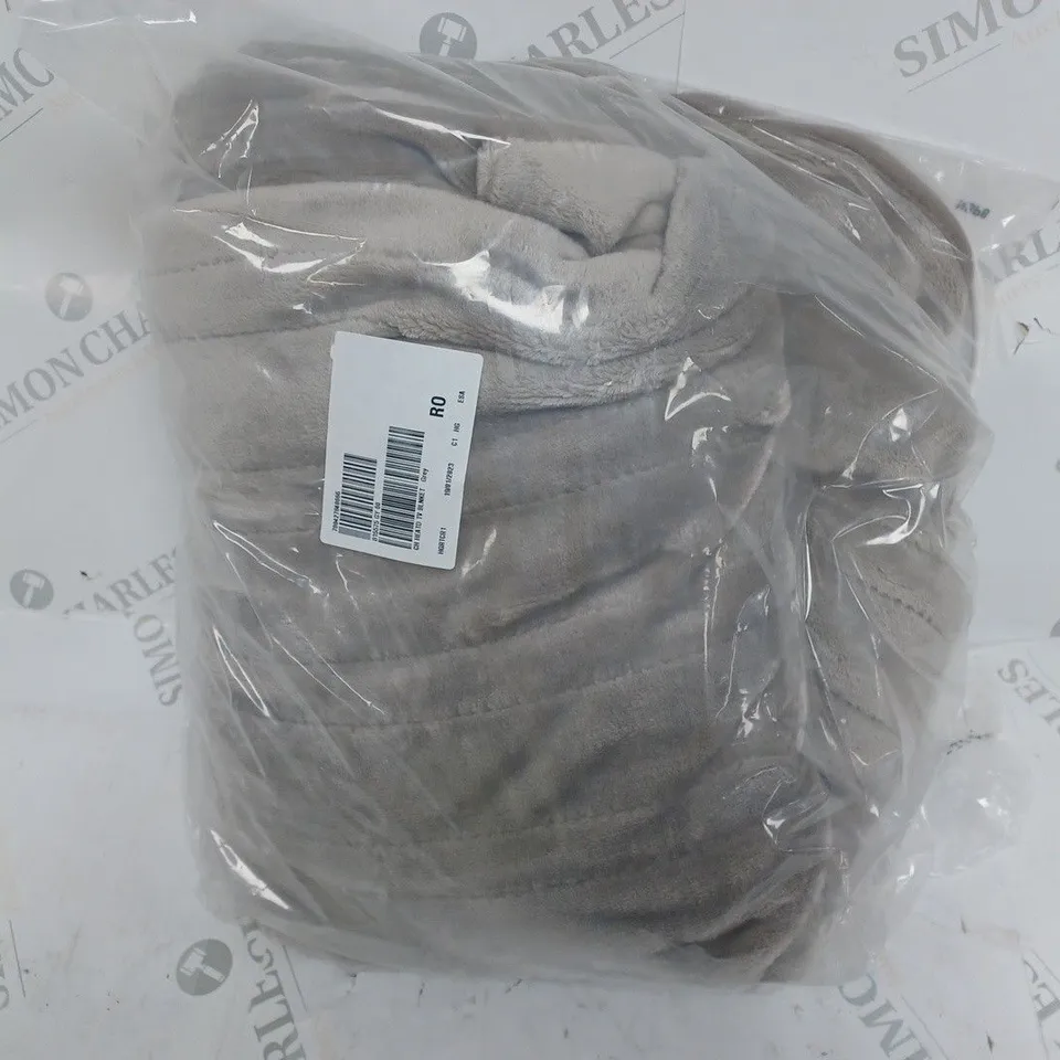 COZEE HOME HEATED PLUSH WEARABLE BLANKET IN GREY