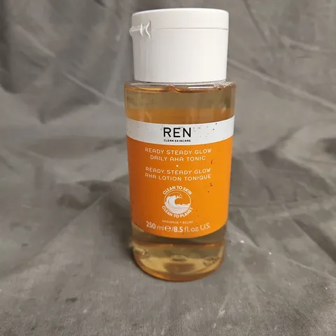 REN CLEAN SKINCARE READY STEADY GLOW DAILY AHA TONIC 250ML