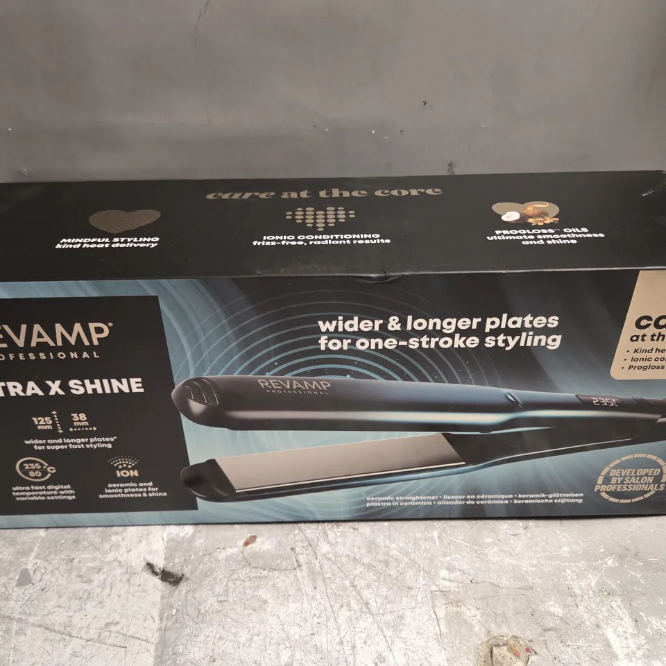 BOXED REVAMP PROFESSIONAL ULTRA X SHINE CERAMIC STRAIGHTENER