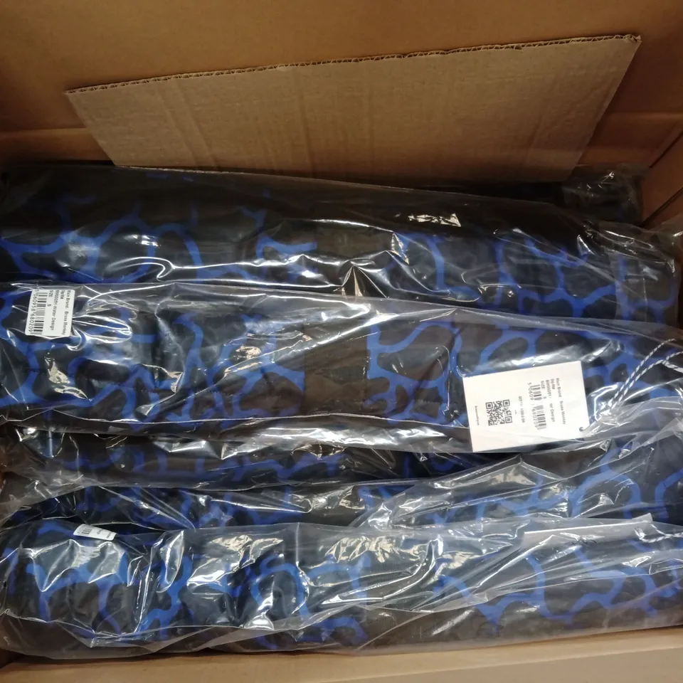 BOX OF APPROXIMATELY 15 X BRAND NEW BRASS MONKEY DIP MATS - WATER DESIGN // SIZE: S