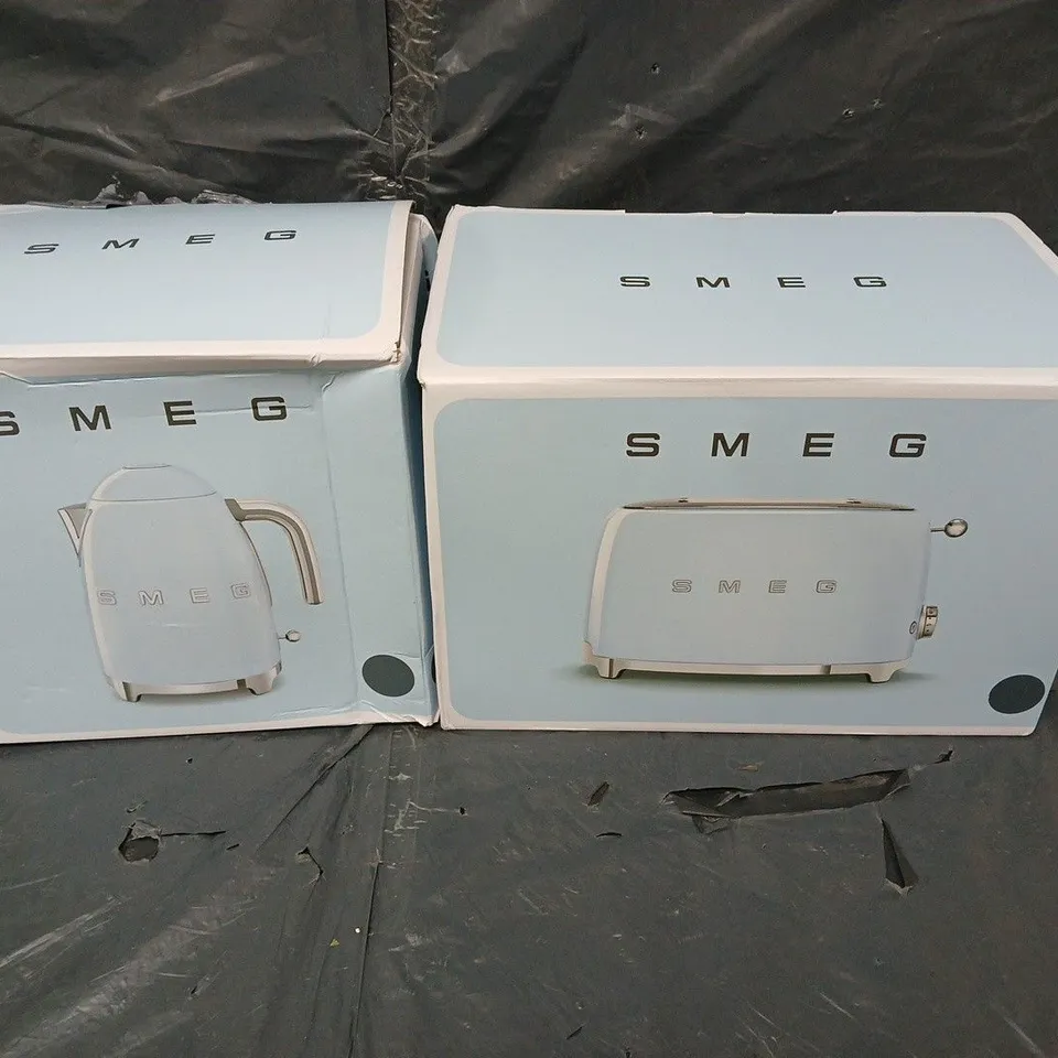 SMEG EEJB156 50S RETRO STYLE KETTLE AND 2-SLICE TOASTER 