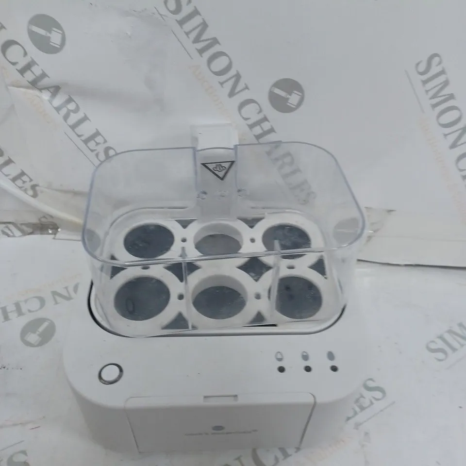 COOK'S ESSENTIALS THE SMART TALKING EGG COOKER