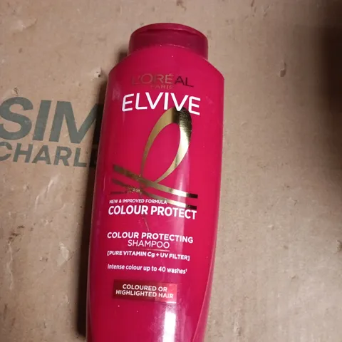 APPROXIMATELY 20 ASSORTED COSMETIC ITEMS INCLUDING L'OREAL SHAMPOO , REDKEN THERMAL SPRAY AND AVEENO MOISTURING LOTION 