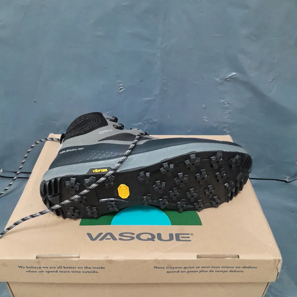 BOXED PAIR OF VASQUE BREEZE LT GTX TRAINERS - 8