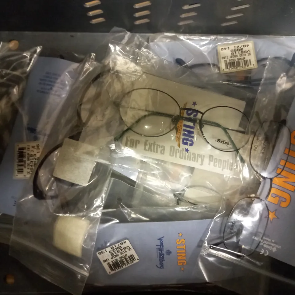APPROXIMATELY 10 ASSORTED DE RIGO STING GLASSES TO INCLUDE MODELS 4316, 4318, 4317, 6157 ETC. 