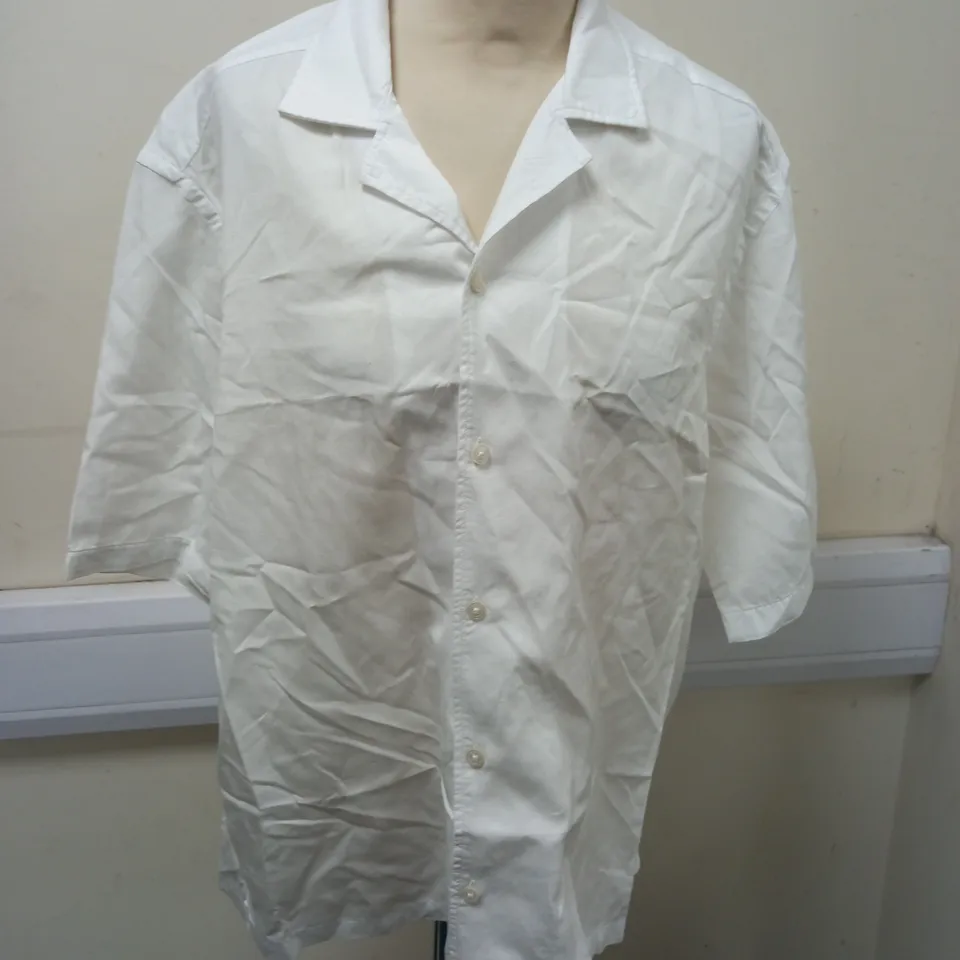 HUGO BOSS REGULAR FIT WHITE SHIRT - M