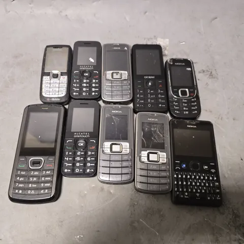 SET OF APPROXIMATELY 10 ASSORTED BROKEN PHONES TO INCLUDE - NOKIA & ALCATEL