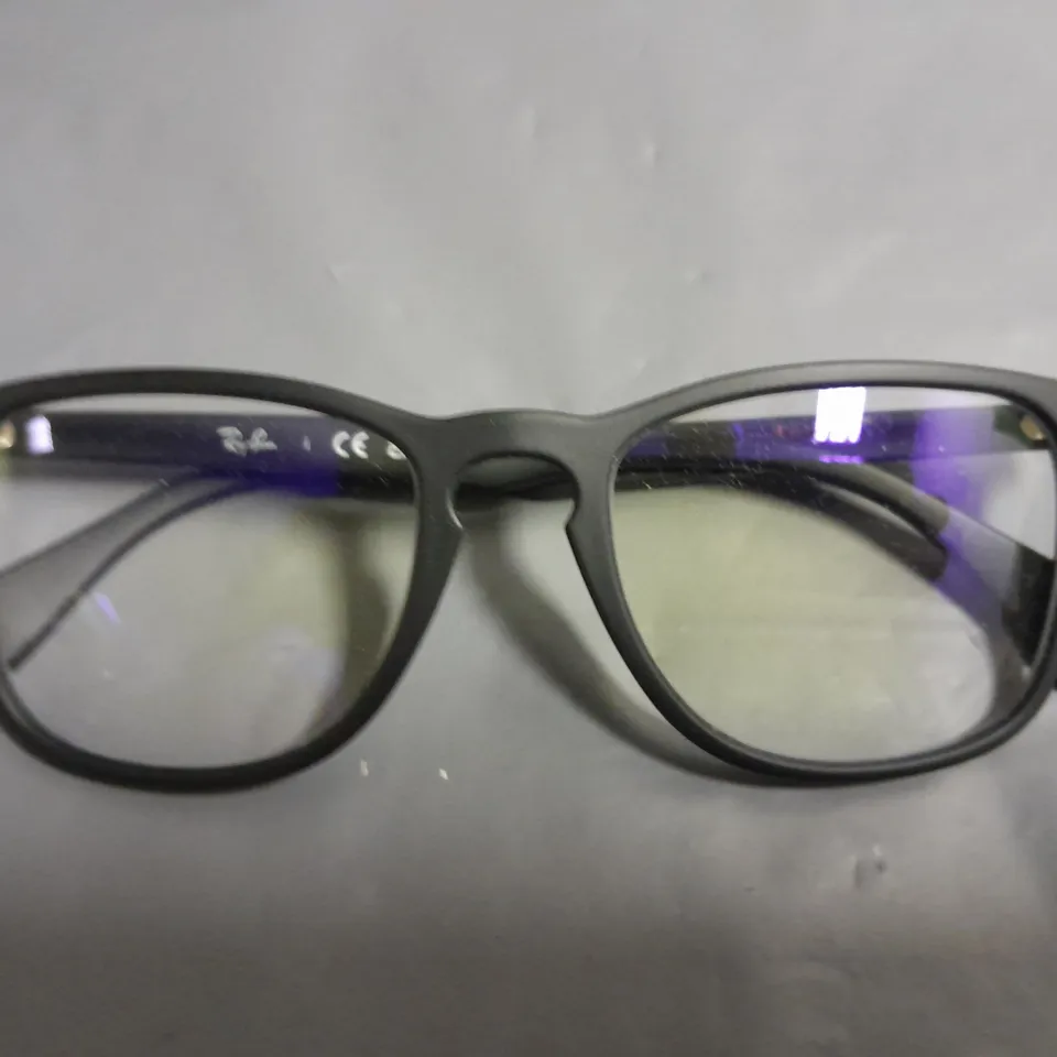 PAIR OF RAY BAN GLASSES IN CASE