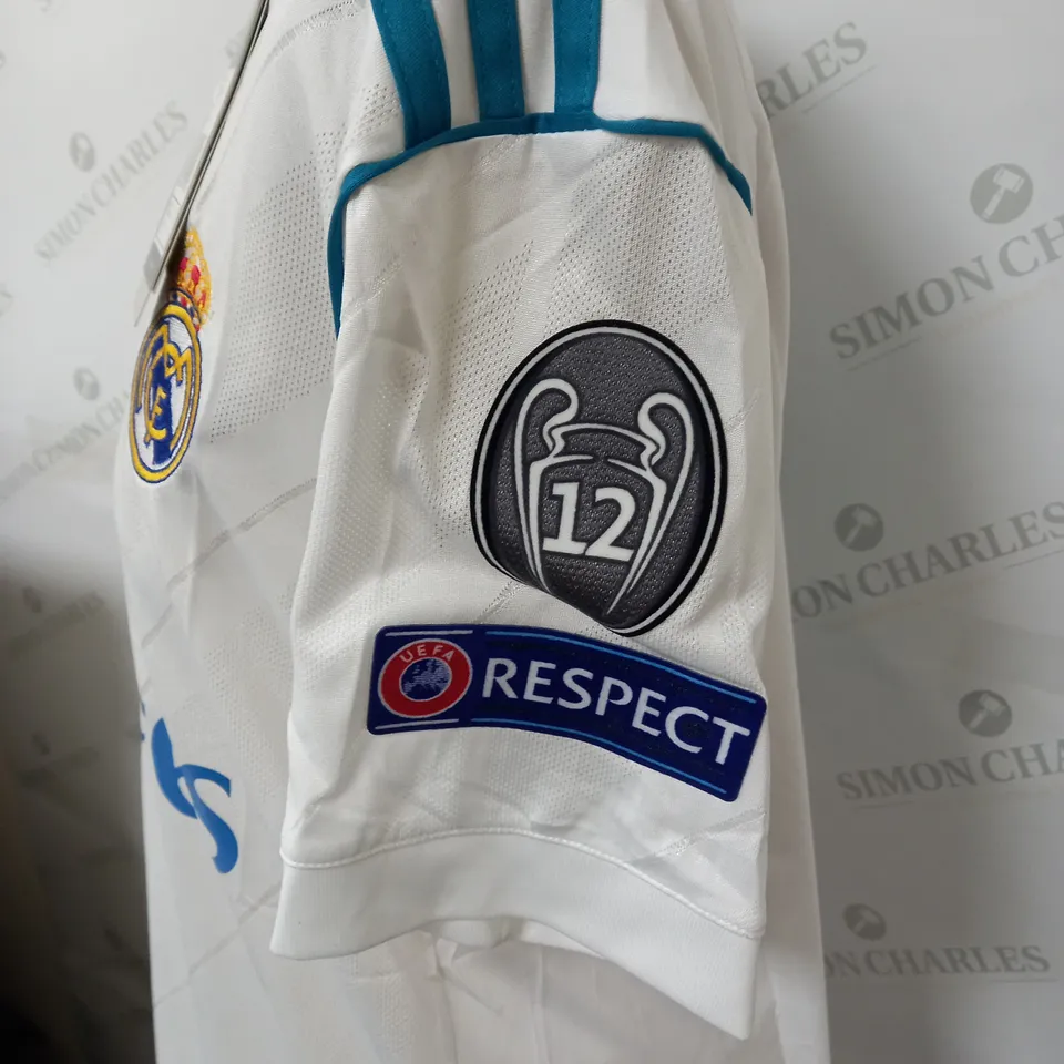 REAL MADRID FC 2018 CHAMPIONS LEAGUE FINAL JERSEY WITH RONALDO 7 SIZE M