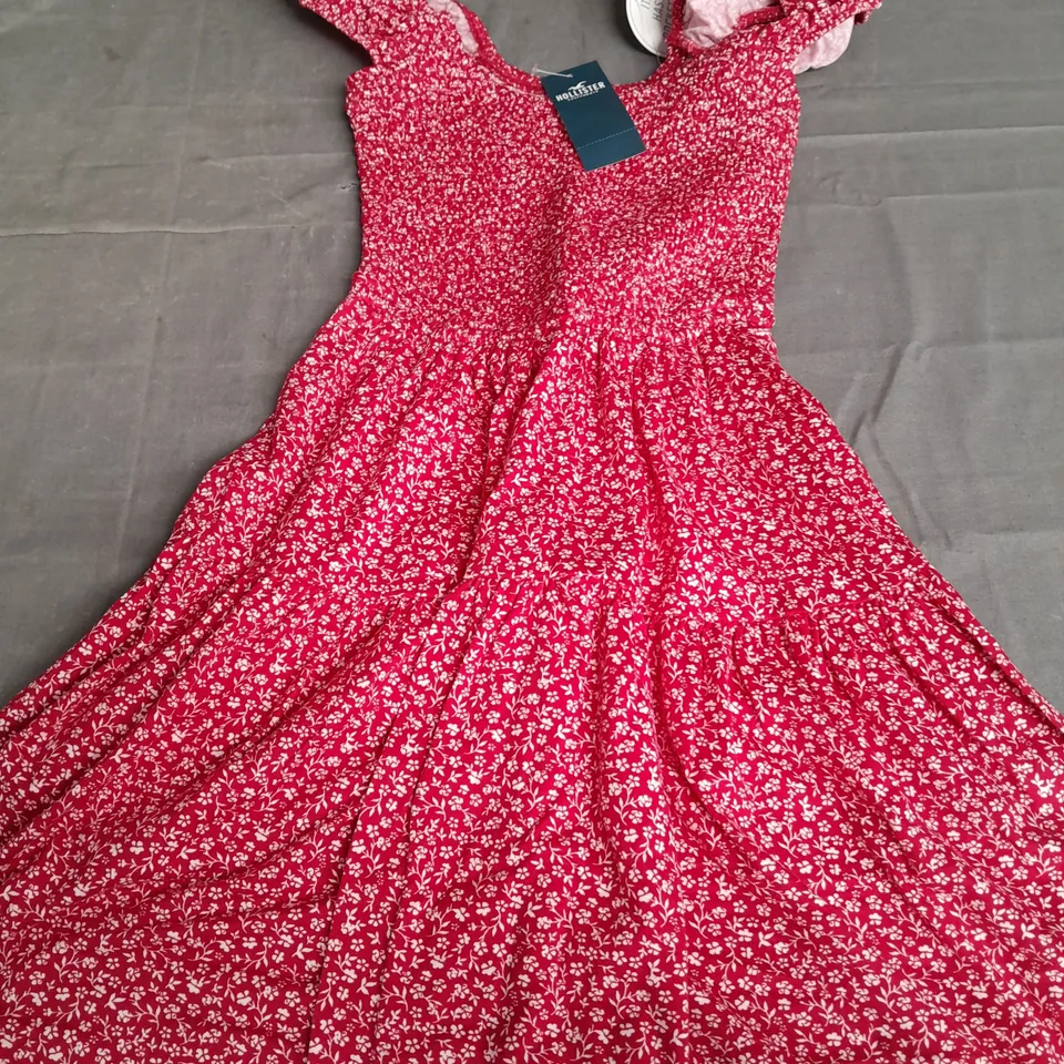 HOLLISTER RED STRECH FLORAL DRESS - XXS
