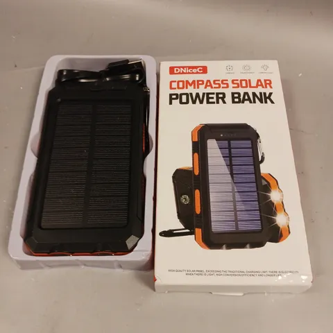 BOXED DNICEC COMPASS SOLAR POWER BANK