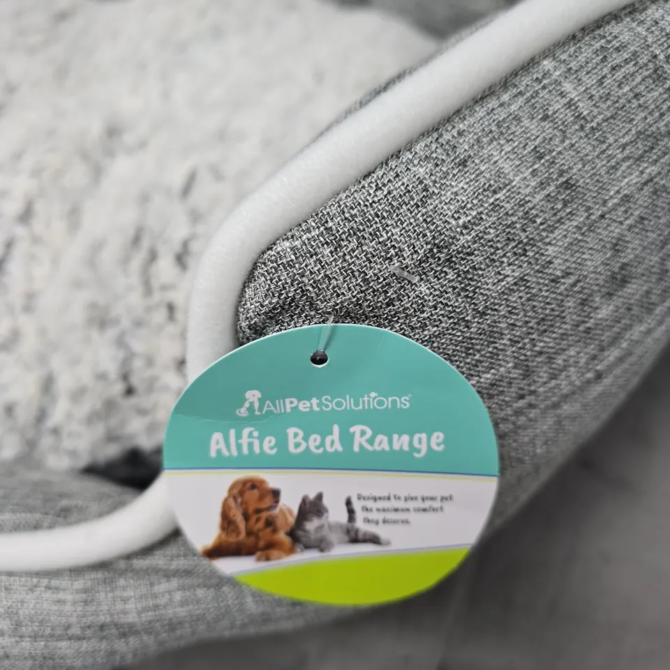 ALL PET SOLUTIONS ALFIE BED RANGE DOG BED – GREY FABRIC WITH PLUSH CUSHION