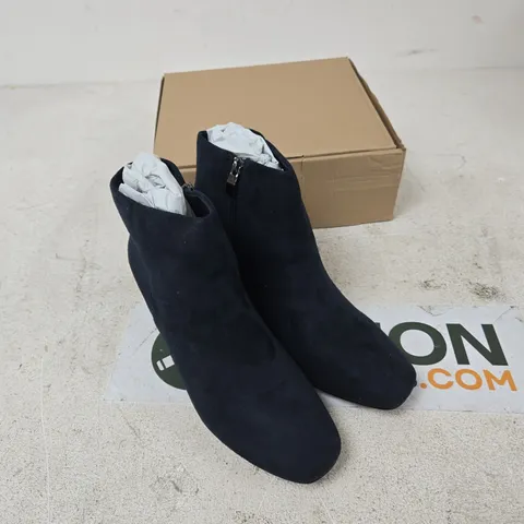 SPOT ON LADIES NAVY MICROFIBER ANKLE BOOTS – UK 7 (EU 40)