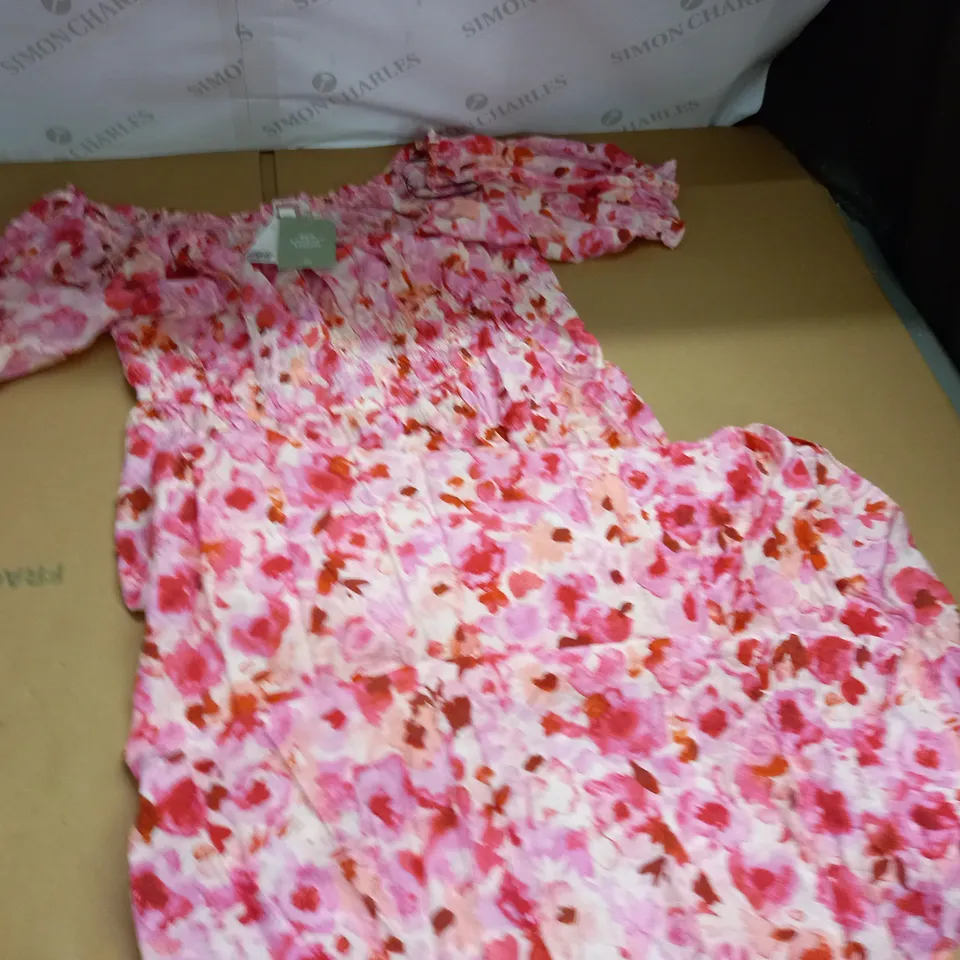 H&M PINK FLORAL DRESS - EUR XL