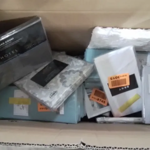 BOX CONTAINING APPROXIMATELY 15 UNITS OF BRAND NEW PILLOW CASES AND BEDDING SHEETS