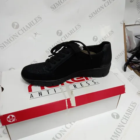 BOXED PAIR OF BLACK RIEKER SHOES SIZE EUR 39