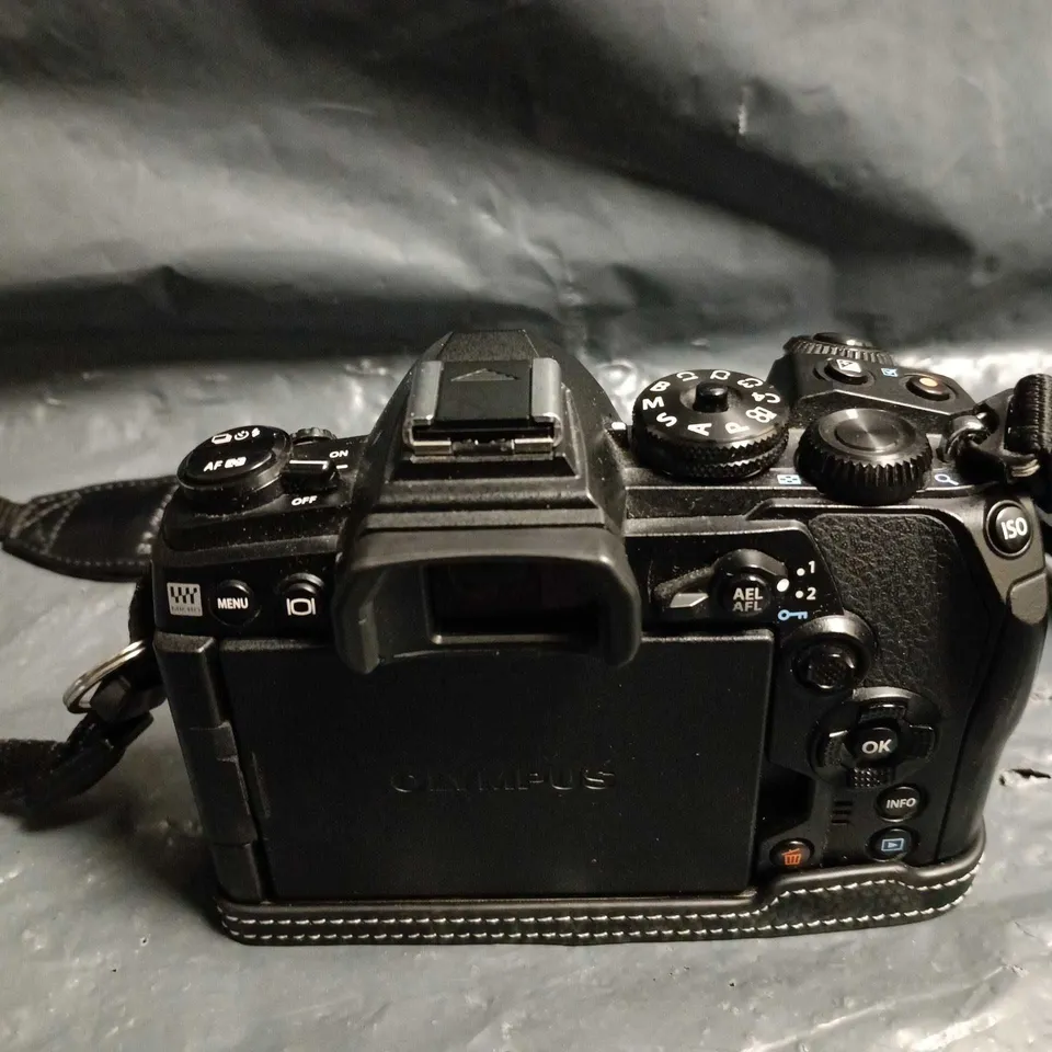 OLYMPUS OM-D DIGITAL CAMERA 