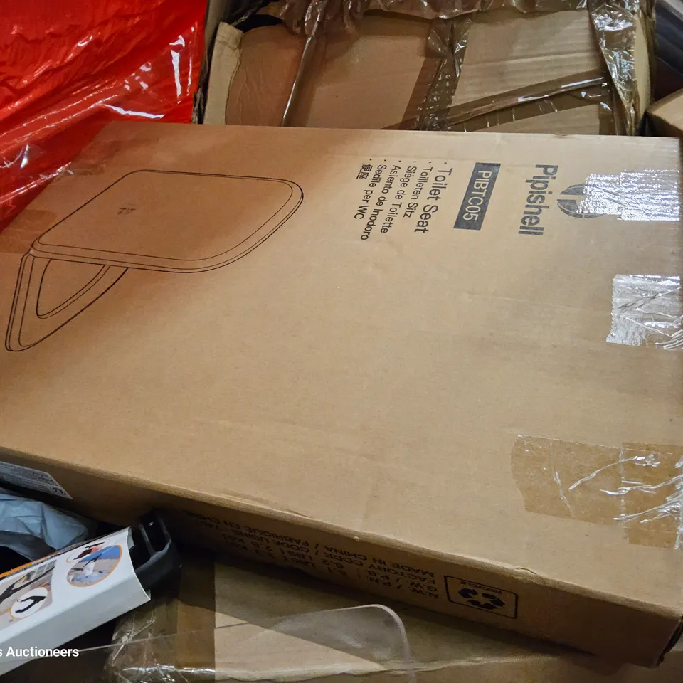 PALLET OF ASSORTED ITEMS TO INCLUDE, VANITY MIRROR, WHEELCHAUR CUSHION SET, UMBRELLAS, TOILET SEATS, ELECTRIC BODY THROW,CAMPING CHAIR.